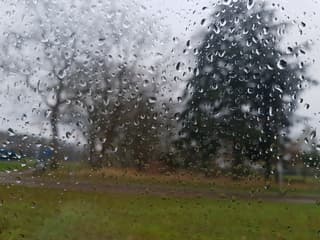 Af en toe regent het 