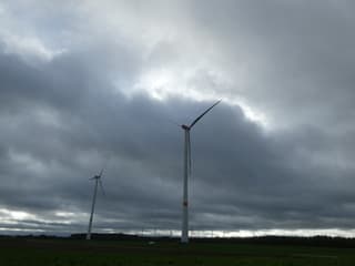 wind/ wolken/ knipoog van de zon