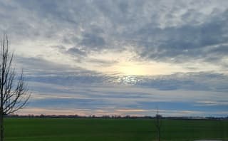 Prachtige kleuren aan de horizon 