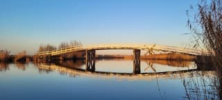 Strakblauwe-lucht en Windstil 