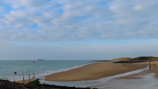 Overwegend bewolkt, kleine opklarinkjes 