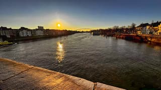 Prachtige zonsopkomst Maastricht