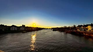 Prachtige zonsopkomst Maastricht