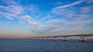 60-jarige Zeelandbrug in het zonnetje 