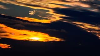 DE LUCHT BREEKT OPEN