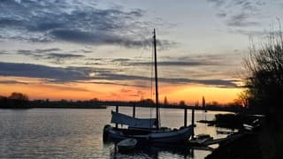 Prachtige lucht voor zonsopgang 