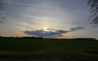 Zon boven de wolken in Marienheem