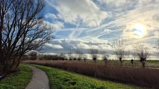 mooie luchten met halo