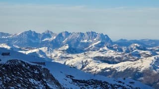 Vanaf kaprun gletsjer mooi uitzicht op de wilderkaiser
