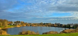Wolken maar ook blauwe lucht vanmorgen 