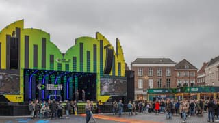 Grijs maar droog vanmorgen bij Serious Request in Den Bosch 