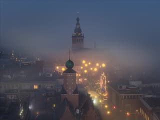 Nijmegen start in een dikke mist
