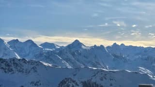Vanuit saalbach uitzicht op de gletsjer van Kaprun