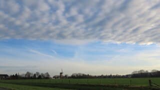 zon maar ook een wolkendek