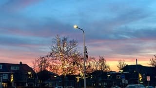 Gekleurde zonsopkomst 