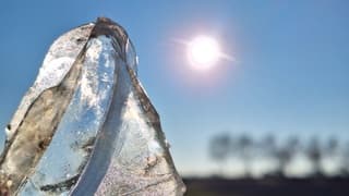 Ijs, zonovergoten en strakblauw