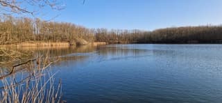 Mooi blauw water van Den Inkel 