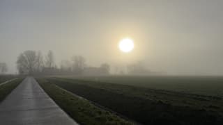 Mistig in de provincie Groningen 