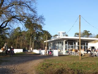 Drankje met een hapje 