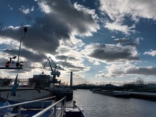 Laden in haven Frankfurt