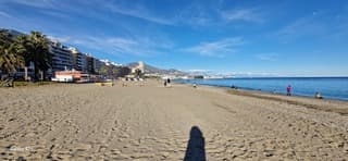 Stralende dag aan de kust