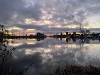Bewolkte zonsopkomst 