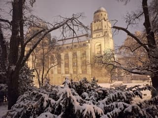 Sneeuw op oudejaarsavond in Budapest 
