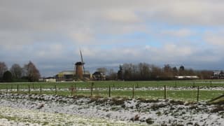 Nog maar een beetje blauw, hier weinig sneeuw