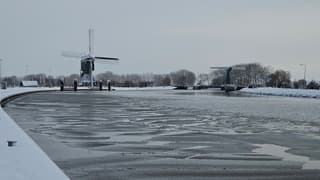 Winter langs het Merwedekanaal 