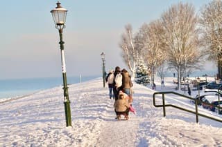 Bepakt en bezakt door de sneeuw