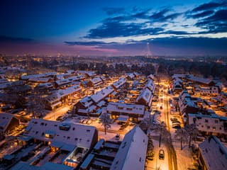 Sneeuw bij avondlicht gerbrandy toren