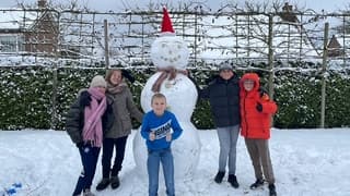 Sterke sneeuwpopmakers!