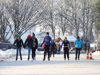 Schaatsbaan open in Nieuw-Buinen