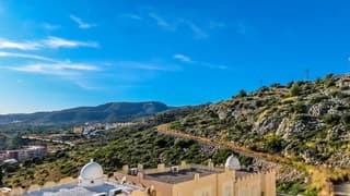 Veel zon mooie blauwe lucht