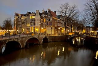 Nog donker om 8 uur smorgens maar t is droog