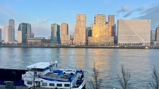 Dezen komt er weer bij 