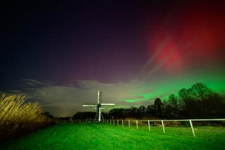 Noorderlicht bij de molen in Laag Keppel