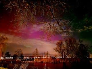 Noorderlicht boven Jisp