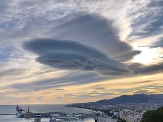 Prachtige Lenticularis wolk