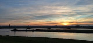 Zonsondergang aan de IJssel
