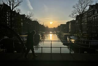 De dag begon koud en zonnig.