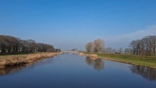 Zonnig en strakblauw en heiige lucht