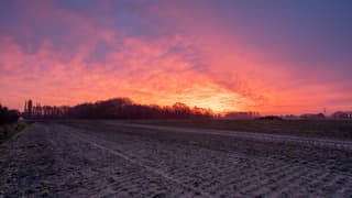 Zonsopkomst boven Oud gastel