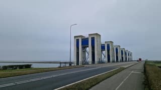 Grijze middag bij Lelystad 