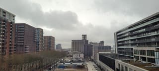 Regenbui van het Fotomuseum 