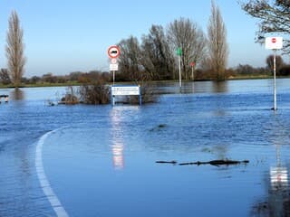 Hoog water IJssel bij Brummen 