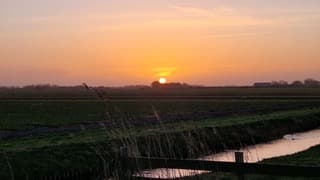 Zonsopkomst nabij het vliegveld van Texel 