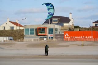 Harde wind langs de kust