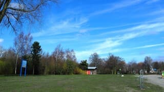 WOLKEN -'n PAAR CONTRAILS