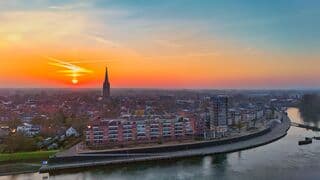 Zonsopkomst boven Doesburg.